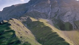 S15全球总决赛各位置选手年龄分布：LPL赛区无老将上榜，Faker领衔电子竞技老将