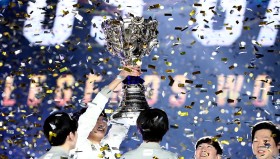 创造历史！TT战队鏖战52分钟击败WBG，拿下队史首个季后赛席位。